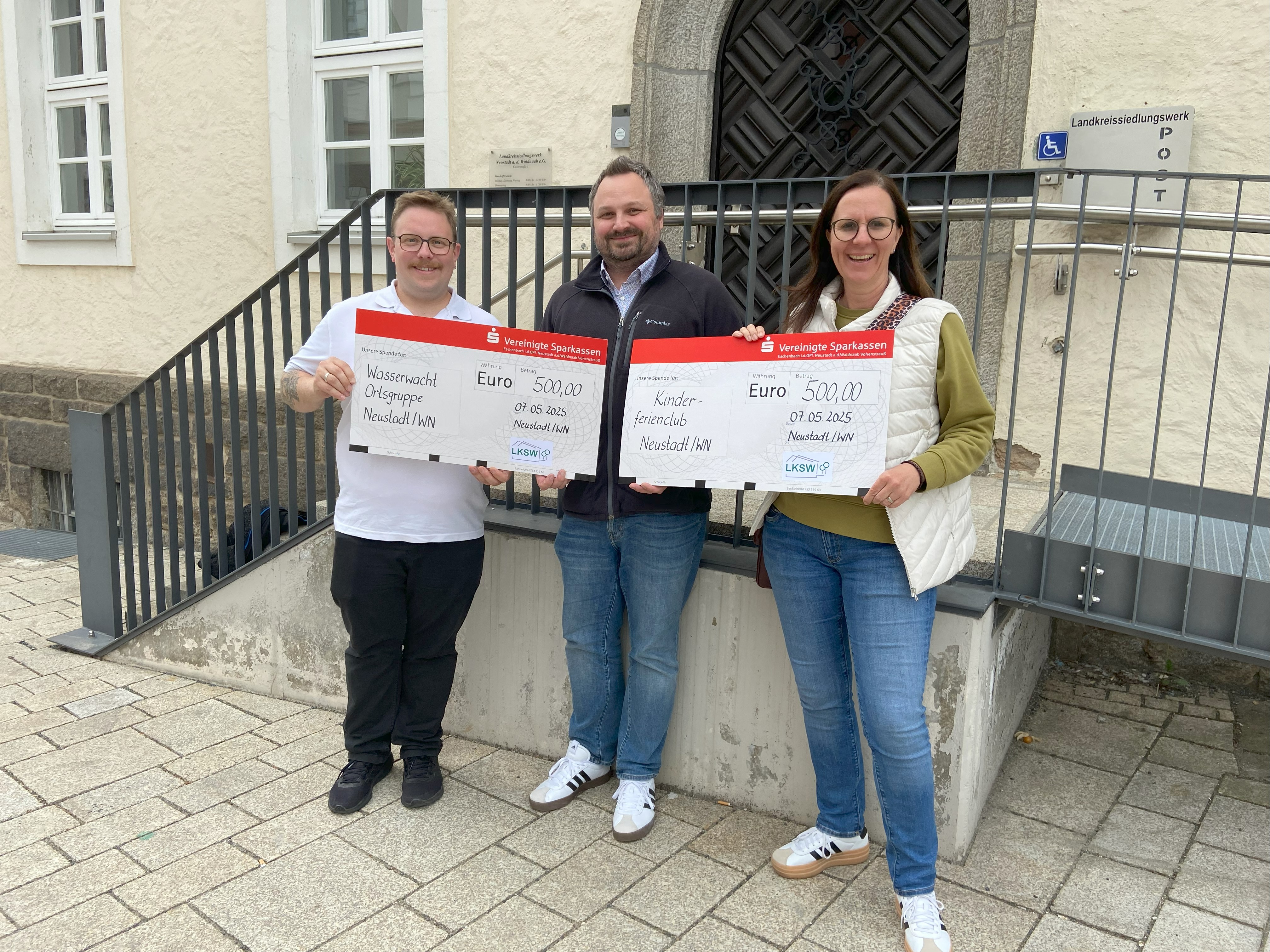 v. l. n. r. Alexander Schuller, Dominik Bäuml und Simone Scherb